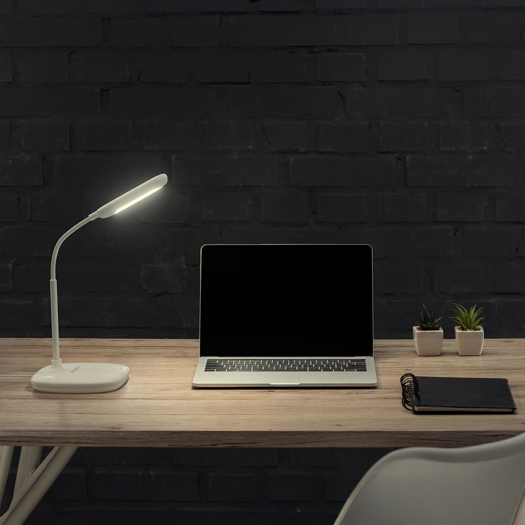 Lámpara de LED 5W cuello flexible para escritorio, VOLTECK - Imagen 5